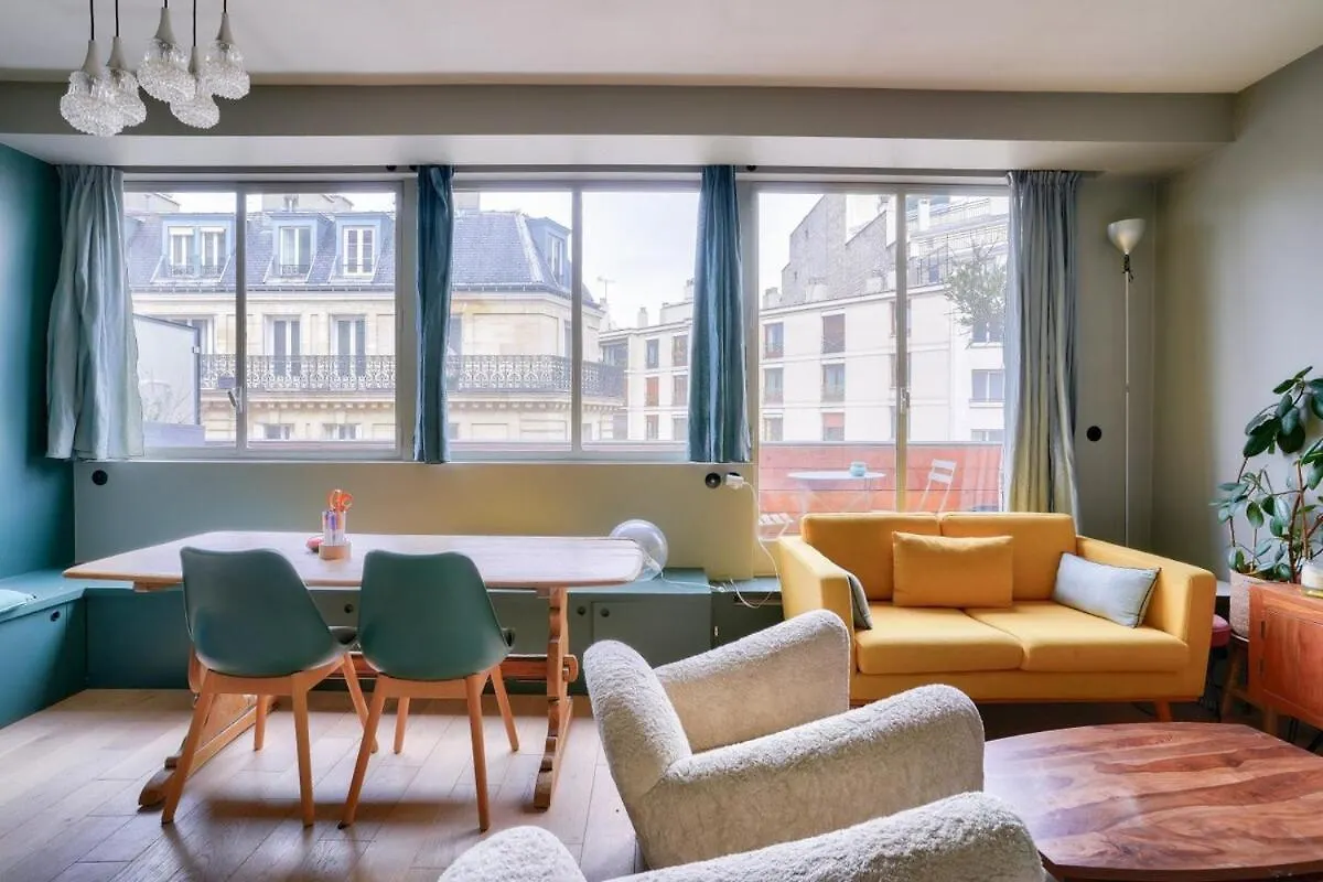 Apartament 1Br Flat With Balcony Near The Eiffel Tower Paryż 0*,  Francja